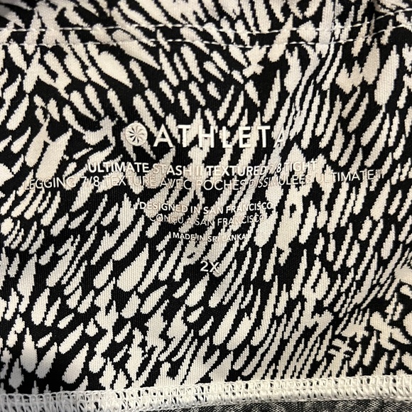 Athleta Ultimate Stash II Textured 7/8 Tight in Black White Design Size Plus 2X - Picture 5 of 10
